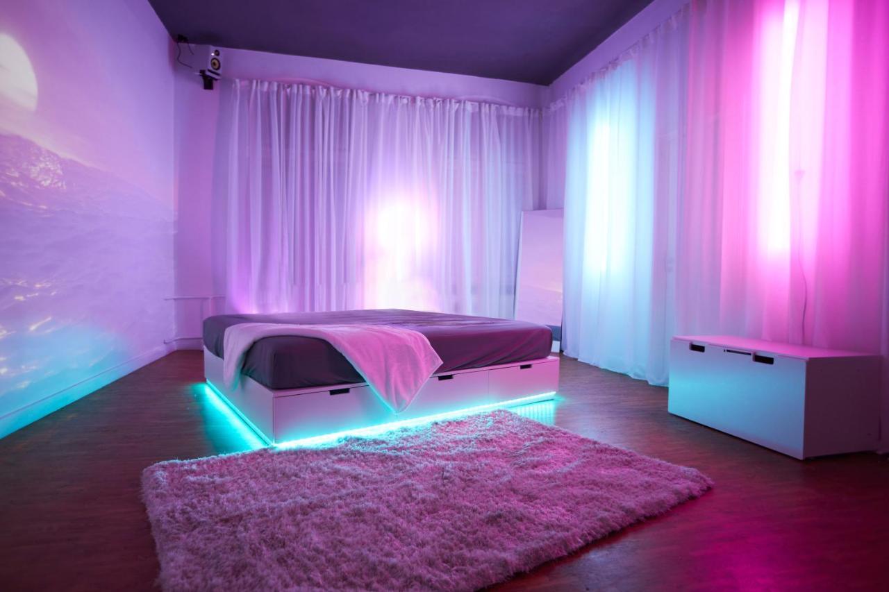 Huge Apartment With Home Cinema And Kitchen In Friedrichshain Berlino Esterno foto