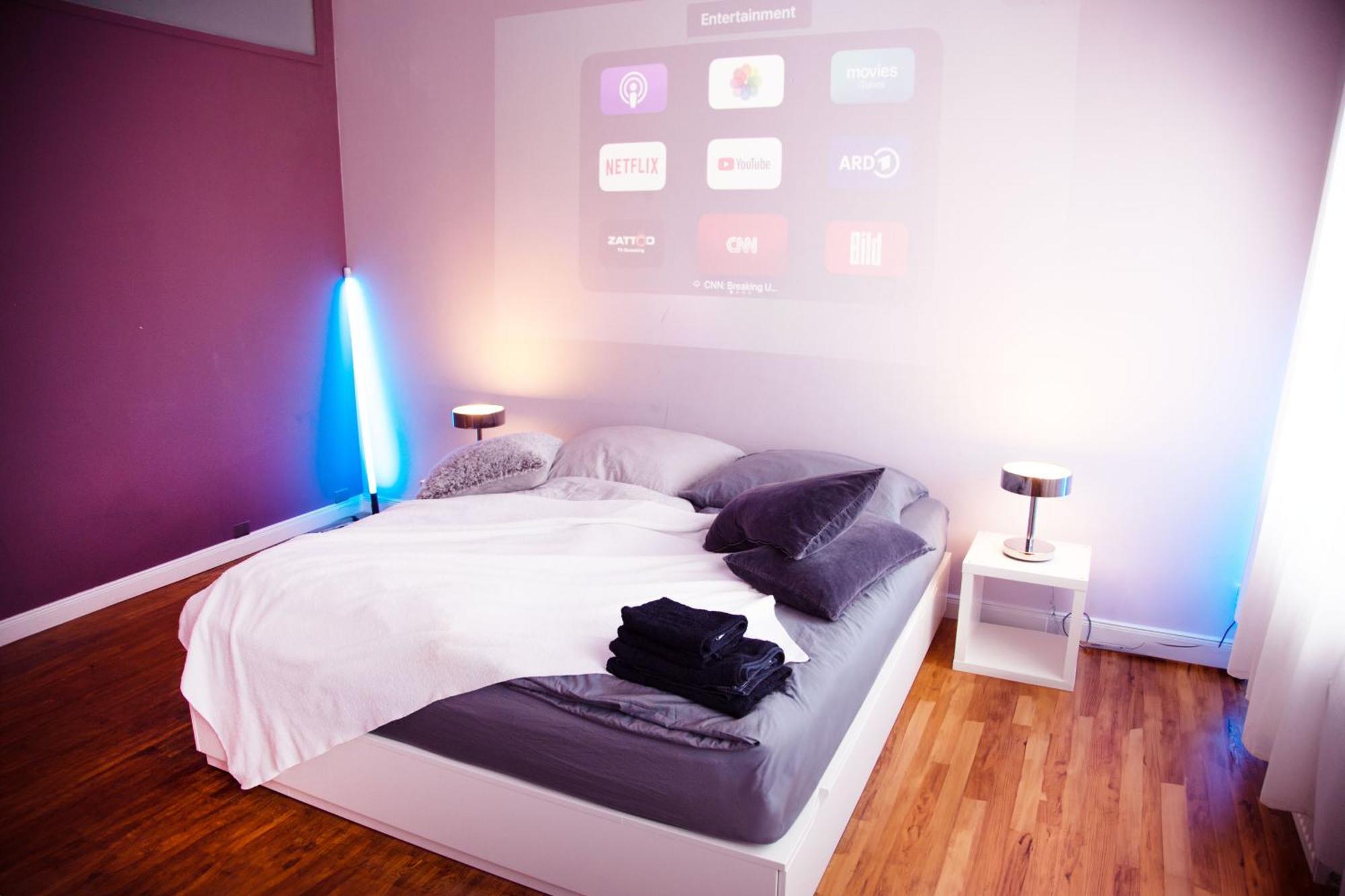 Huge Apartment With Home Cinema And Kitchen In Friedrichshain Berlino Esterno foto
